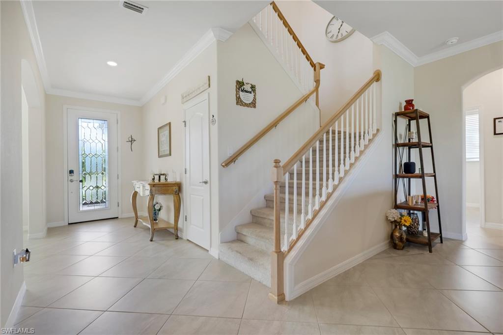 HAMPTON LAKES - Residential