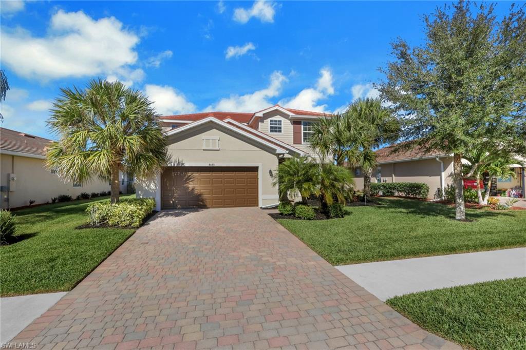 HAMPTON LAKES - Residential