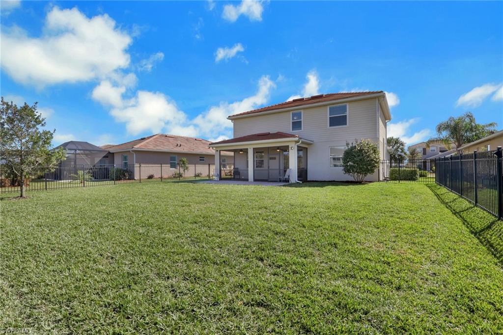 HAMPTON LAKES - Residential