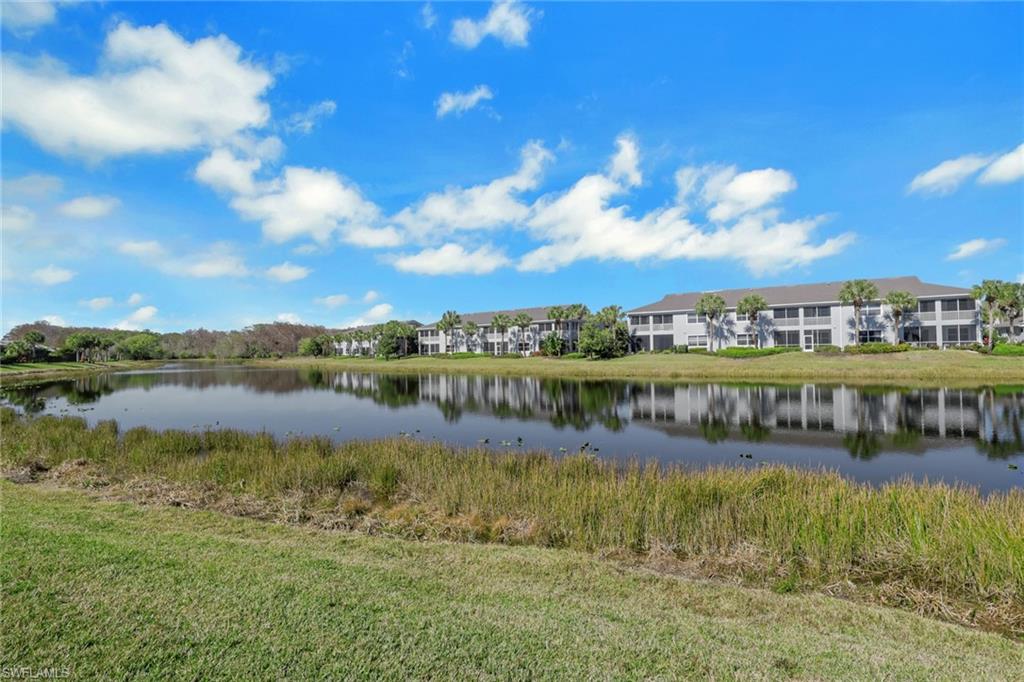 HAMPTON LAKES - Residential
