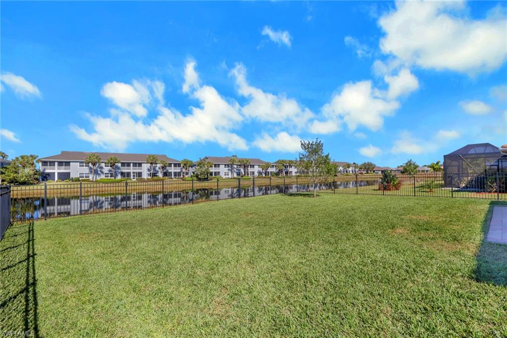 HAMPTON LAKES - Residential