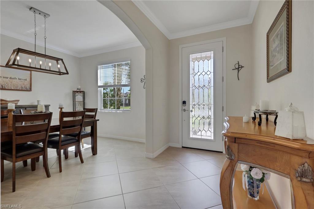 HAMPTON LAKES - Residential