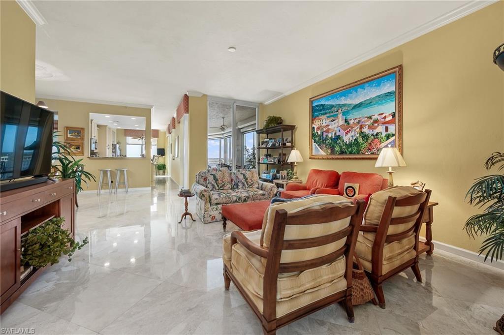 THE SHORES - Residential