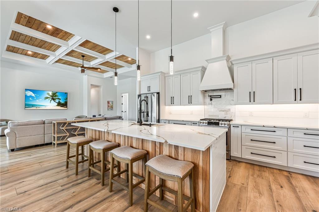 MARCO BEACH - Residential