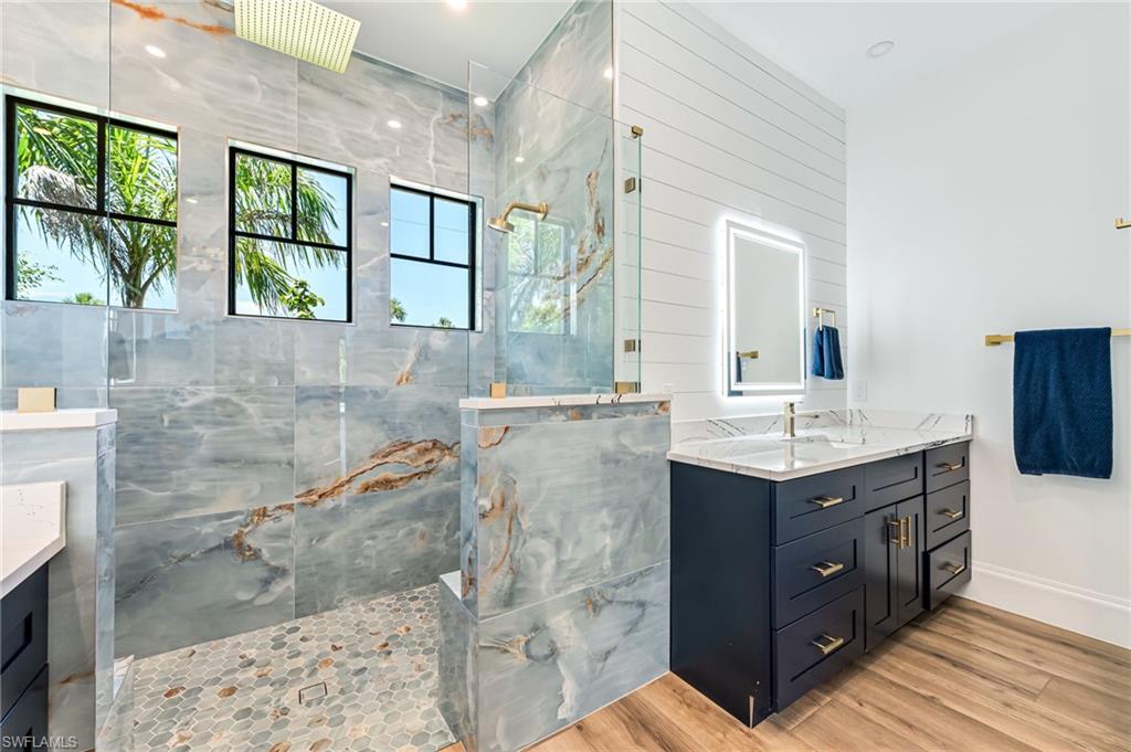 MARCO BEACH - Residential