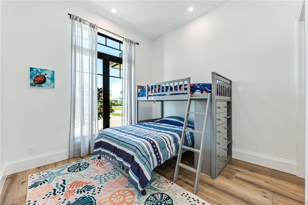 MARCO BEACH - Residential