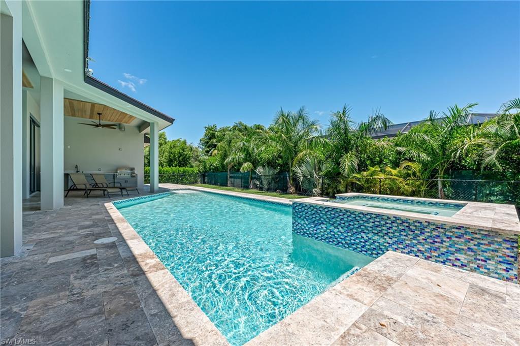 MARCO BEACH - Residential