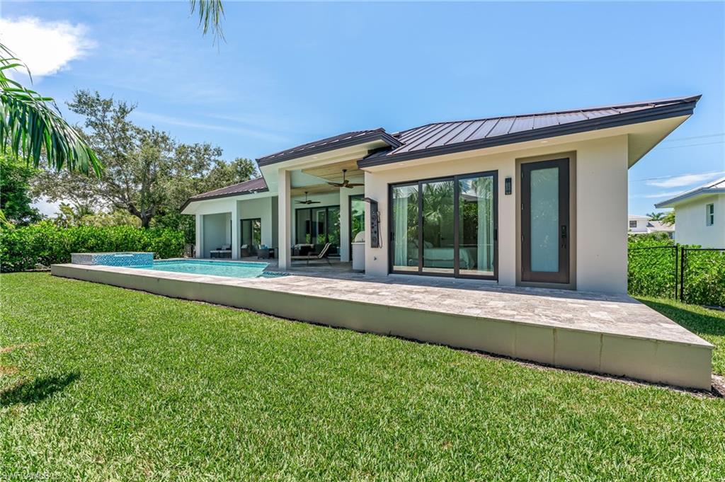 MARCO BEACH - Residential