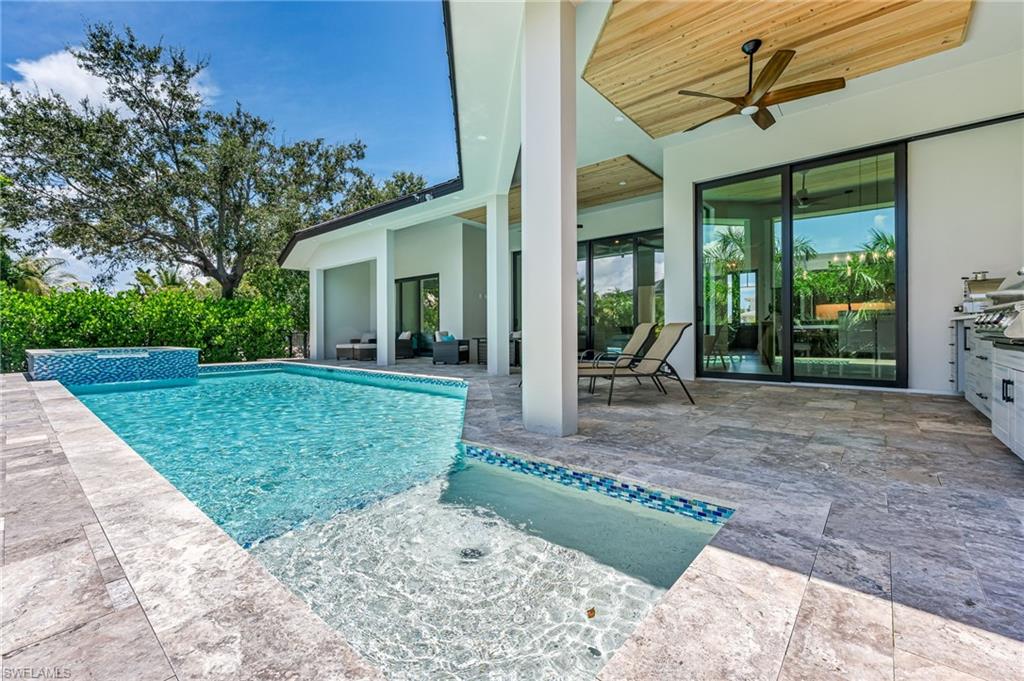 MARCO BEACH - Residential