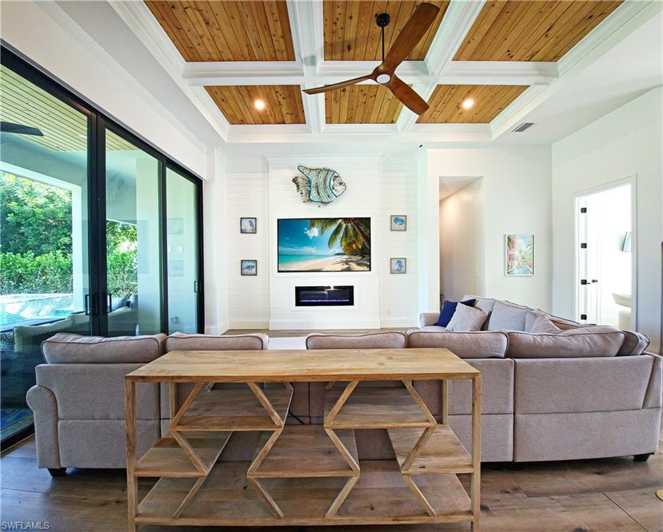 MARCO BEACH - Residential