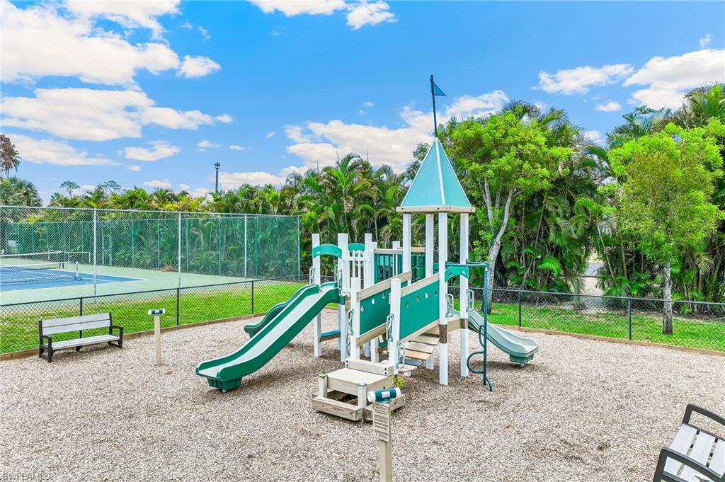 ISLAND PARK WOODLANDS - Residential