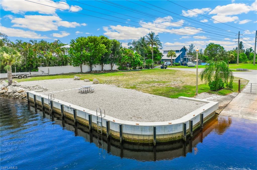 ISLAND PARK WOODLANDS - Residential