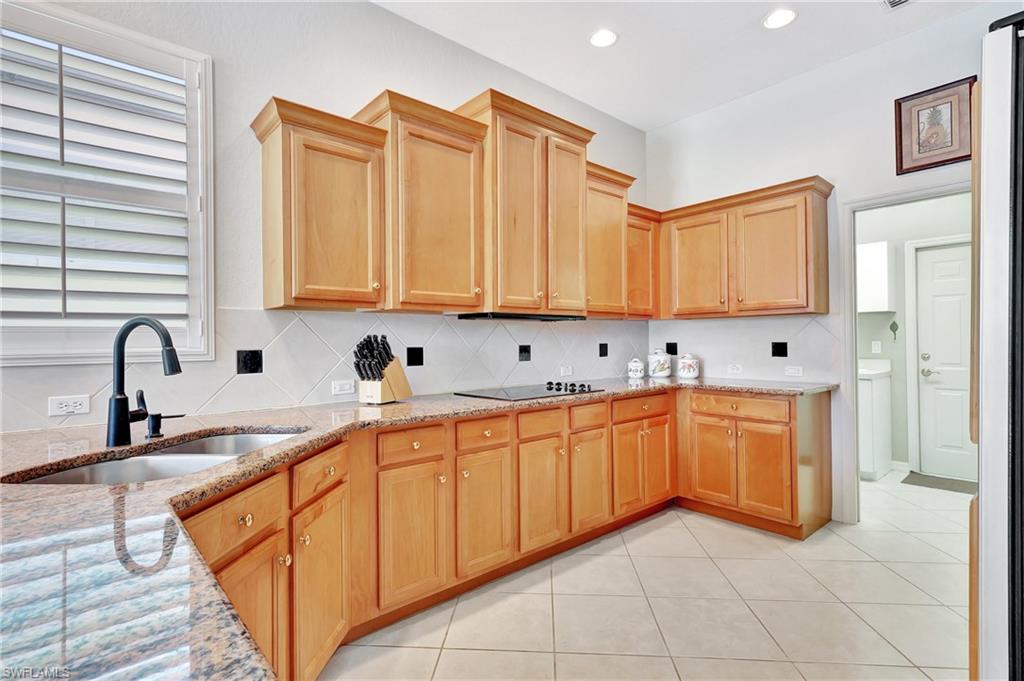 IVY POINTE - Residential