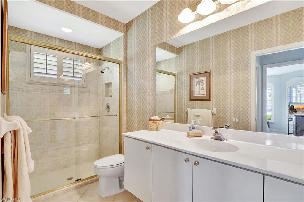 IVY POINTE - Residential