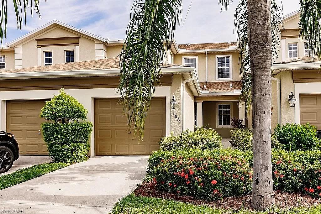 CALUSA PALMS - Residential