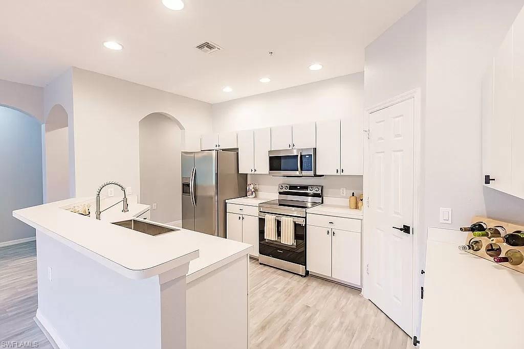 CALUSA PALMS - Residential