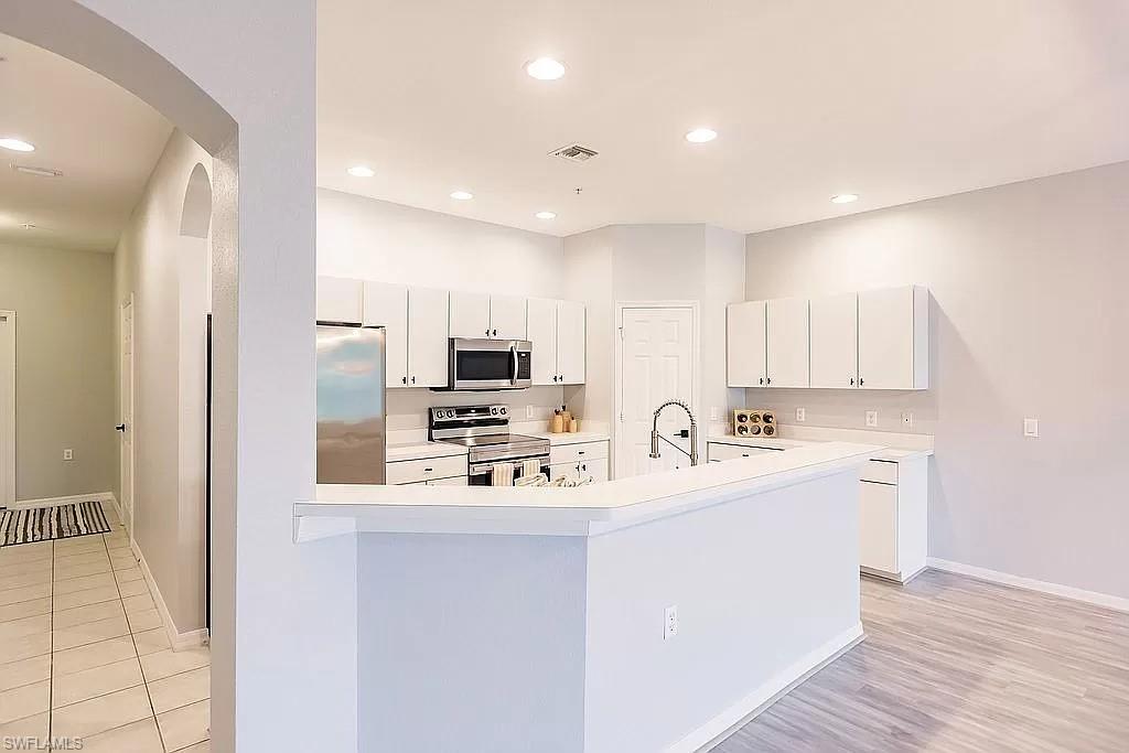 CALUSA PALMS - Residential