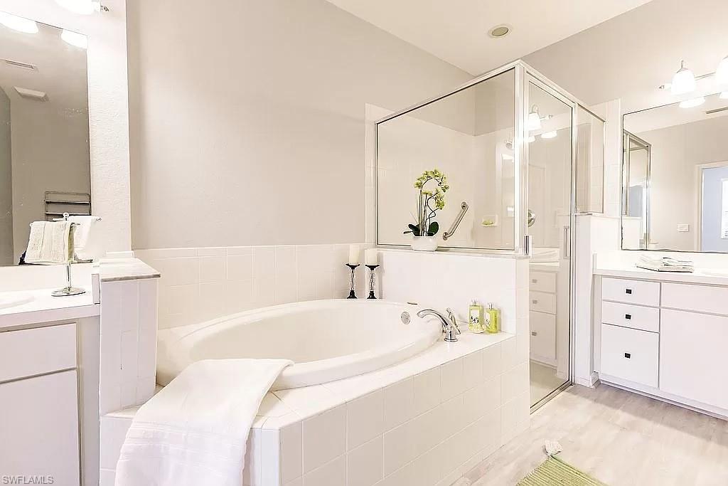 CALUSA PALMS - Residential