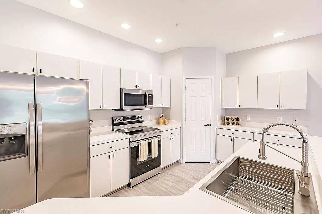 CALUSA PALMS - Residential