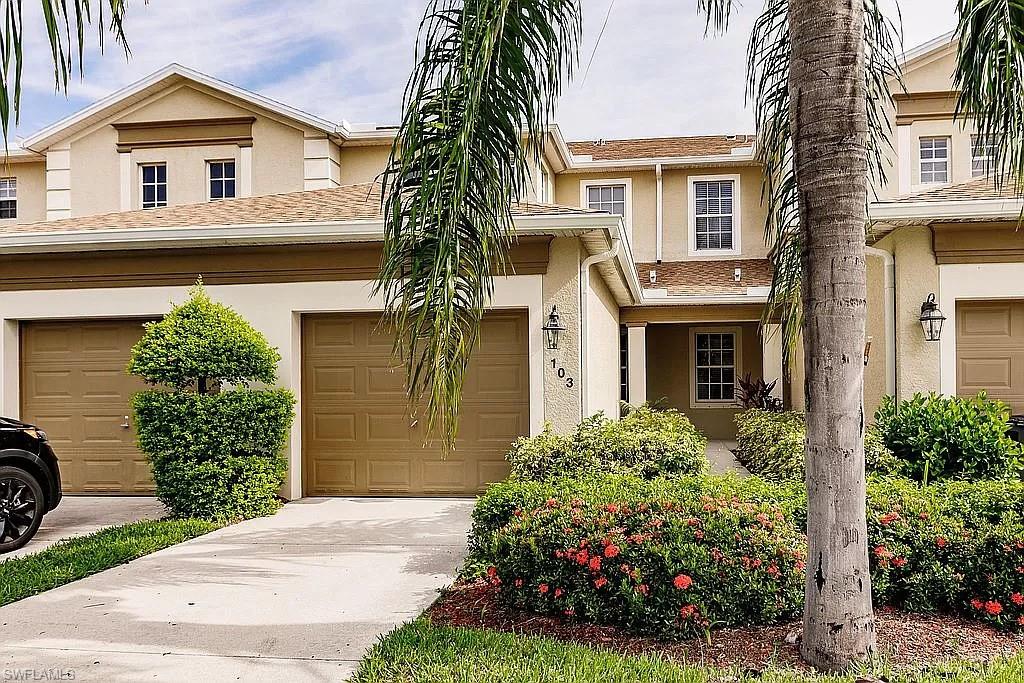 CALUSA PALMS - Residential