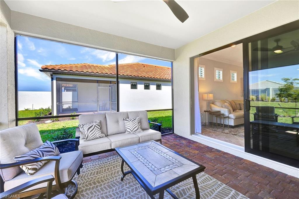 ESPLANADE LAKE CLUB - Residential