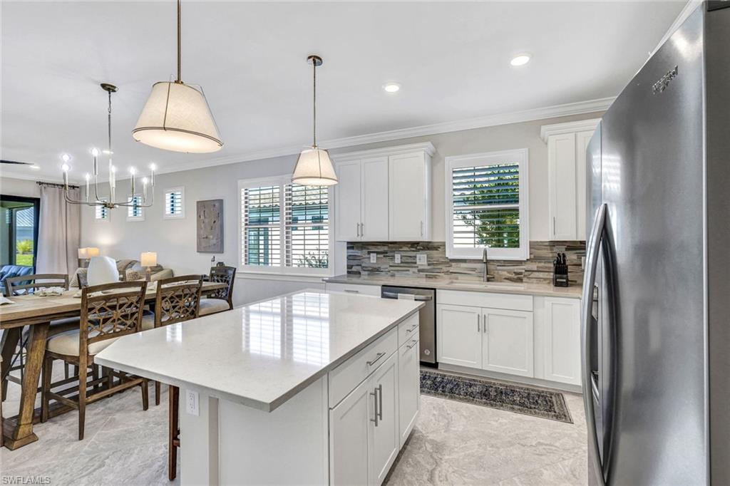 ESPLANADE LAKE CLUB - Residential