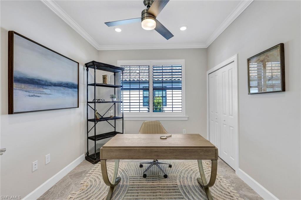 ESPLANADE LAKE CLUB - Residential