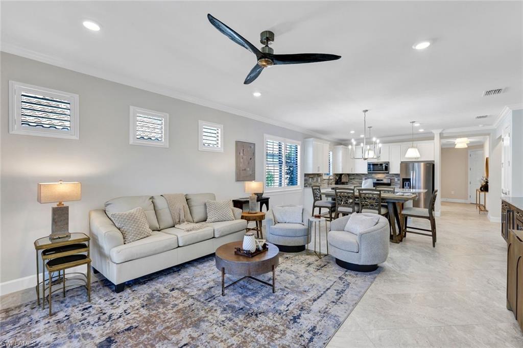 ESPLANADE LAKE CLUB - Residential