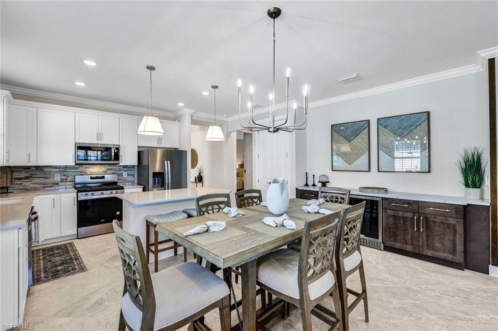 ESPLANADE LAKE CLUB - Residential