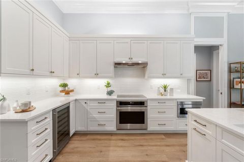4005 Reflection CT NAPLES FL 34109