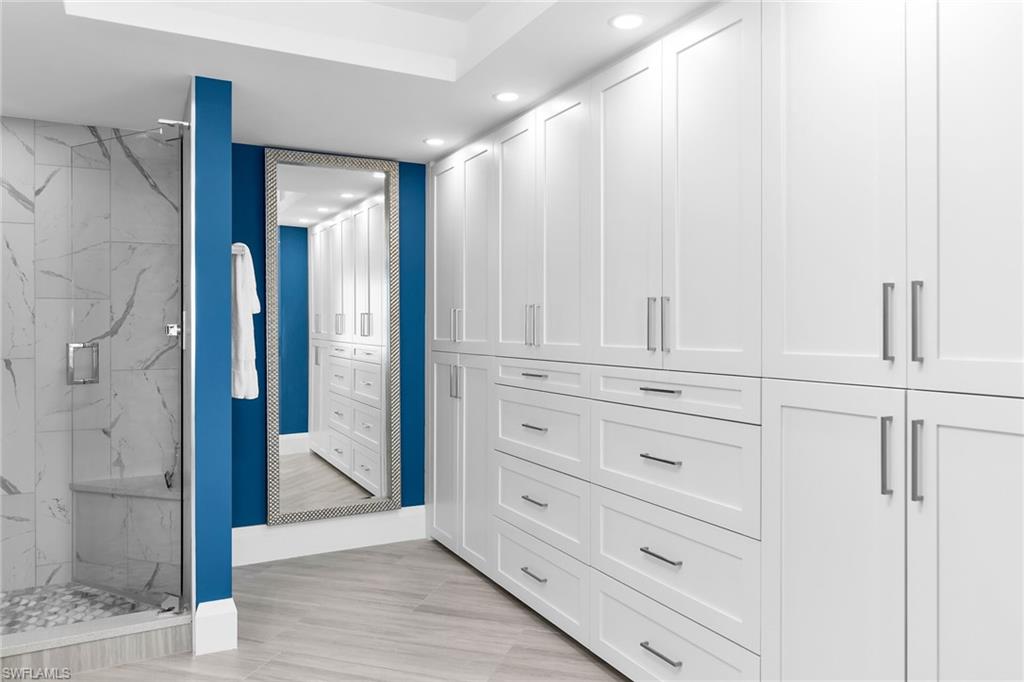 SOUTH SEAS - Residential