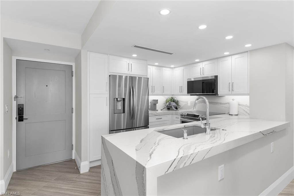 SOUTH SEAS - Residential
