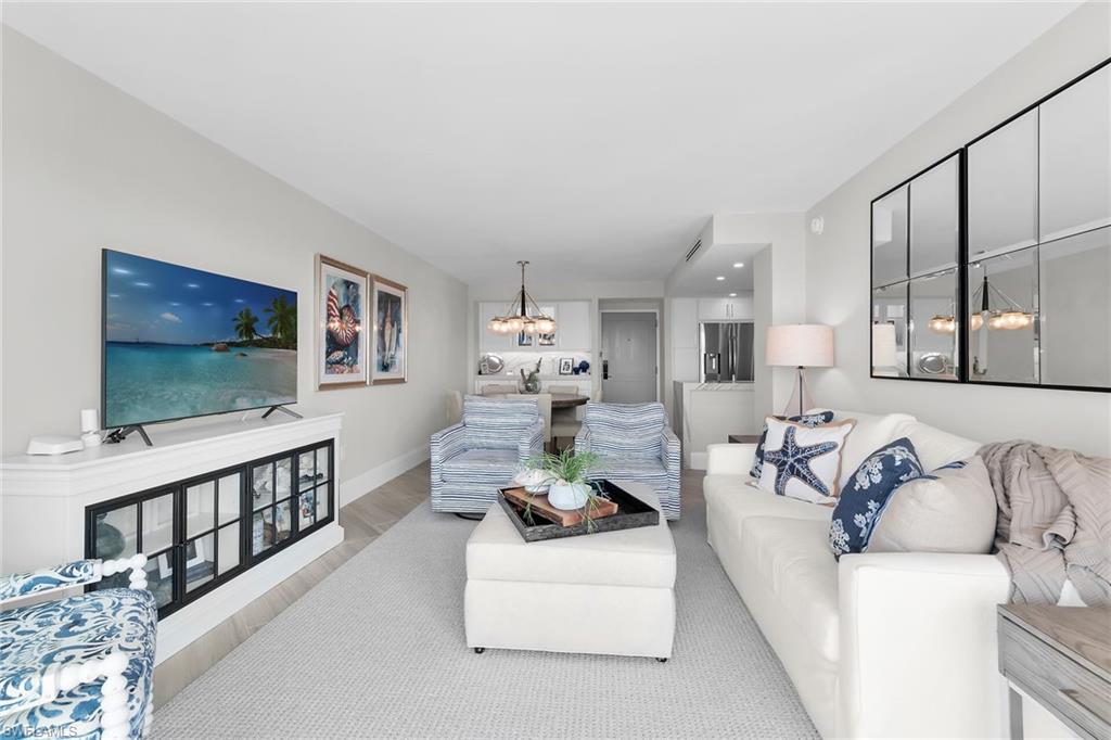 SOUTH SEAS - Residential