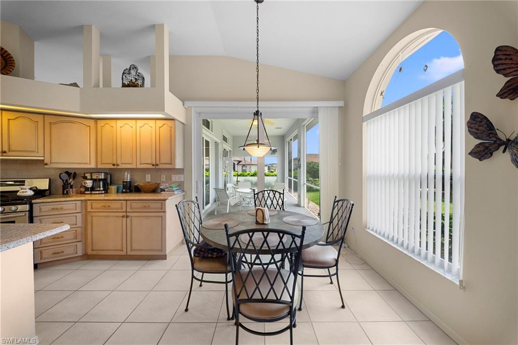 FOUNTAIN LAKES - Residential