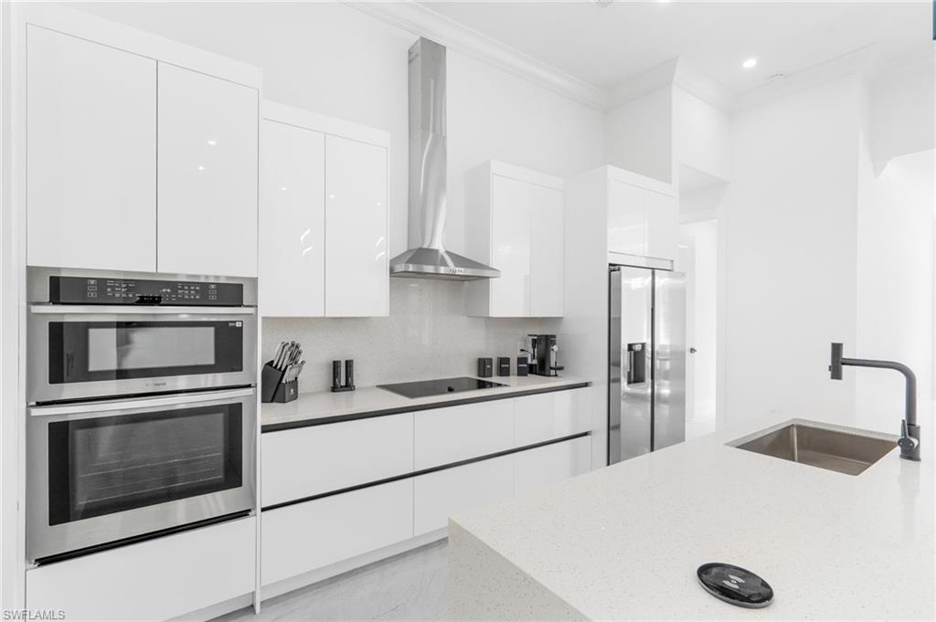 GOLDEN GATE ESTATES - Residential