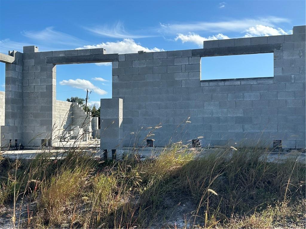 GOLDEN GATE ESTATES - Residential