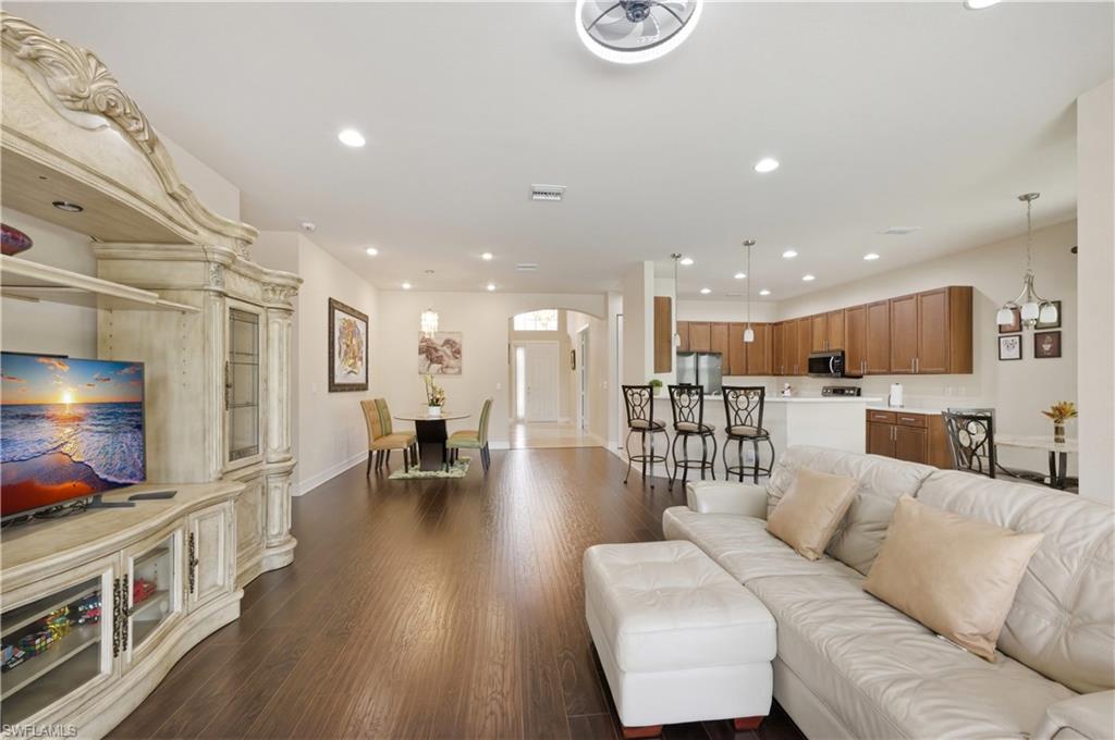 Properties 10051 Mimosa Silk DR