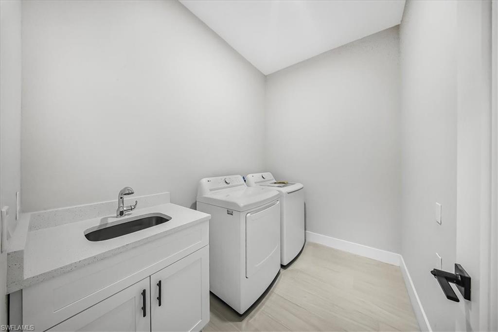 CAPE CORAL - Residential Lease