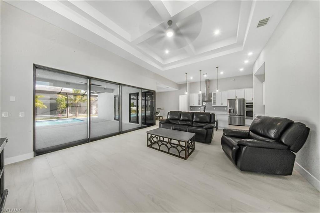 CAPE CORAL - Residential Lease