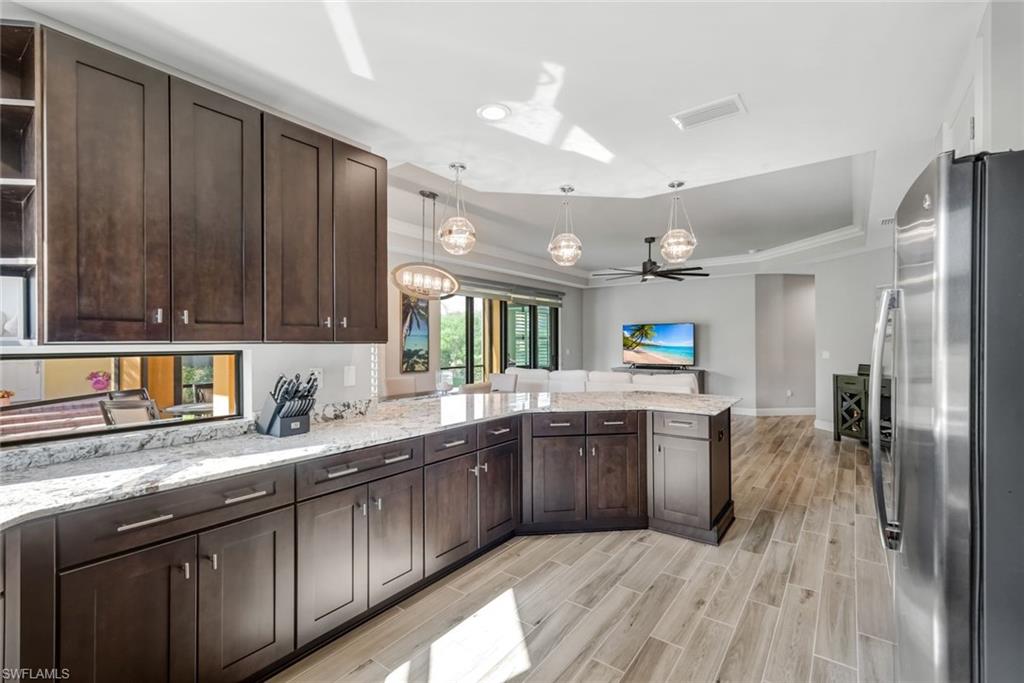 PRENTISS POINTE - Residential