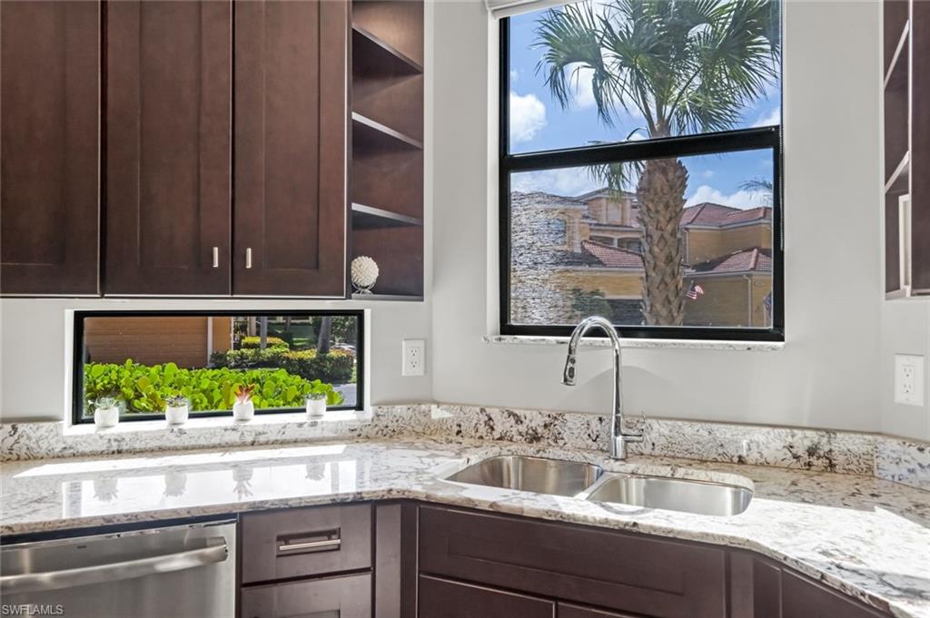 PRENTISS POINTE - Residential