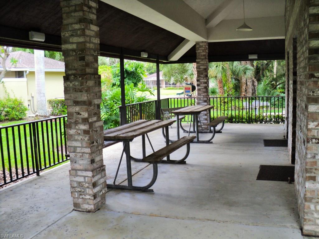 LAUREL OAKS - Residential