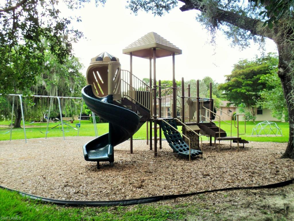 LAUREL OAKS - Residential