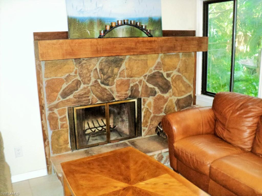 LAUREL OAKS - Residential