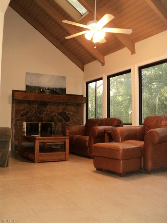 LAUREL OAKS - Residential