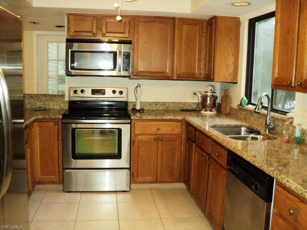 LAUREL OAKS - Residential