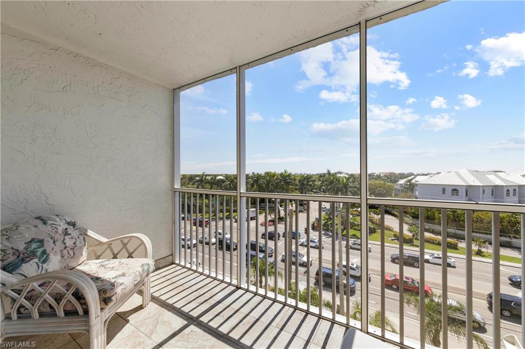 BEACH AND TENNIS CLUB - Residential