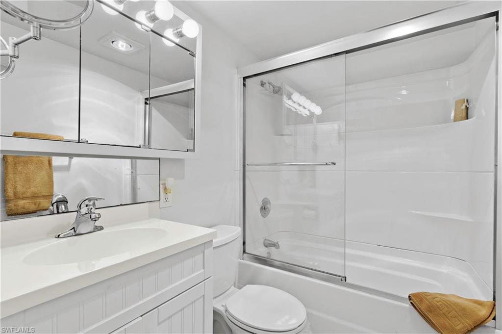 BEACH AND TENNIS CLUB - Residential