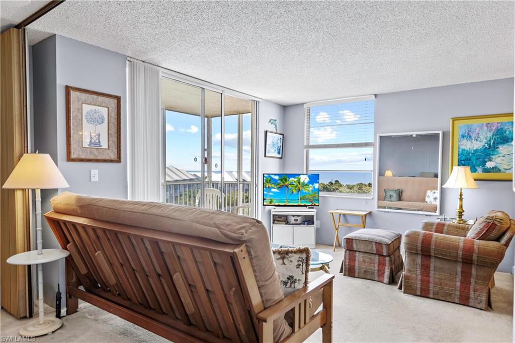 BEACH AND TENNIS CLUB - Residential