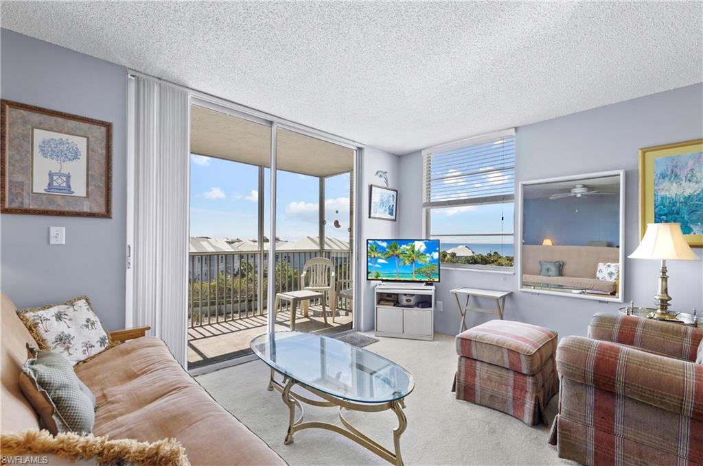 BEACH AND TENNIS CLUB - Residential